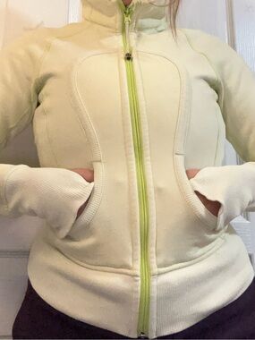 Lululemon Scuba Zip Up Hoodie Sweater embroidery hood pastel yellow green